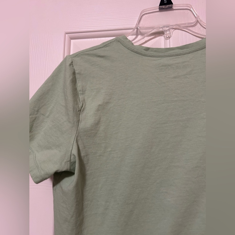 Life is Good V neck Tshirt - Picture 6 of 6
